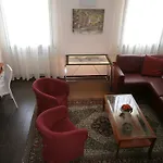 Arianna Hill House 3*
