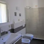 Arianna Hill House 3*