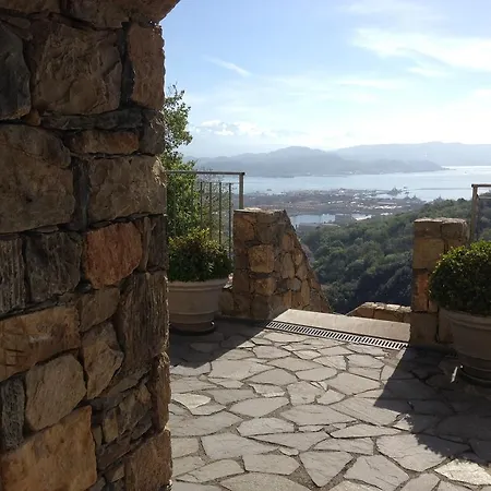 Arianna Hill House Bed & Breakfast La Spezia