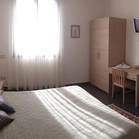 Couette-café Arianna Hill House 3*