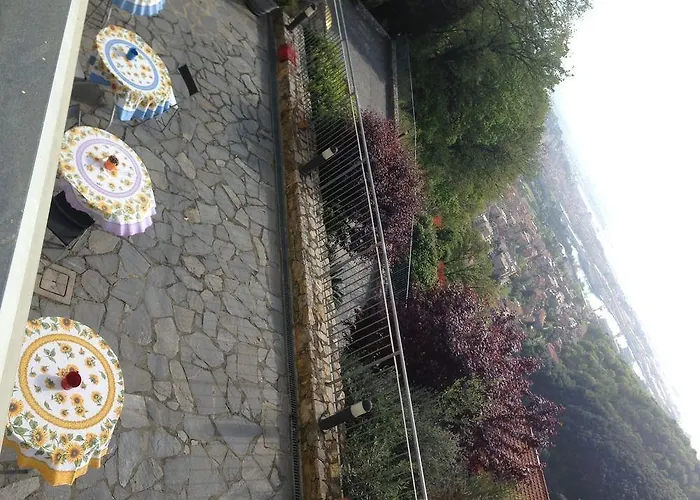Arianna Hill House Bed & Breakfast La Spezia