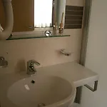 Arianna Hill House Bed & Breakfast 3*