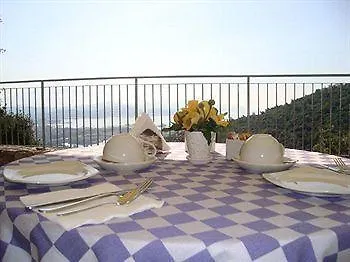 Arianna Hill House 3* La Spezia