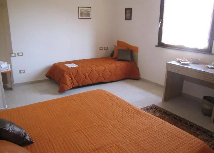 Arianna Hill House Bed & Breakfast